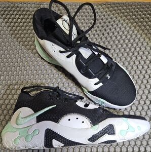 Rare Nike PG 6 Black and Mint Green SZ 8.5